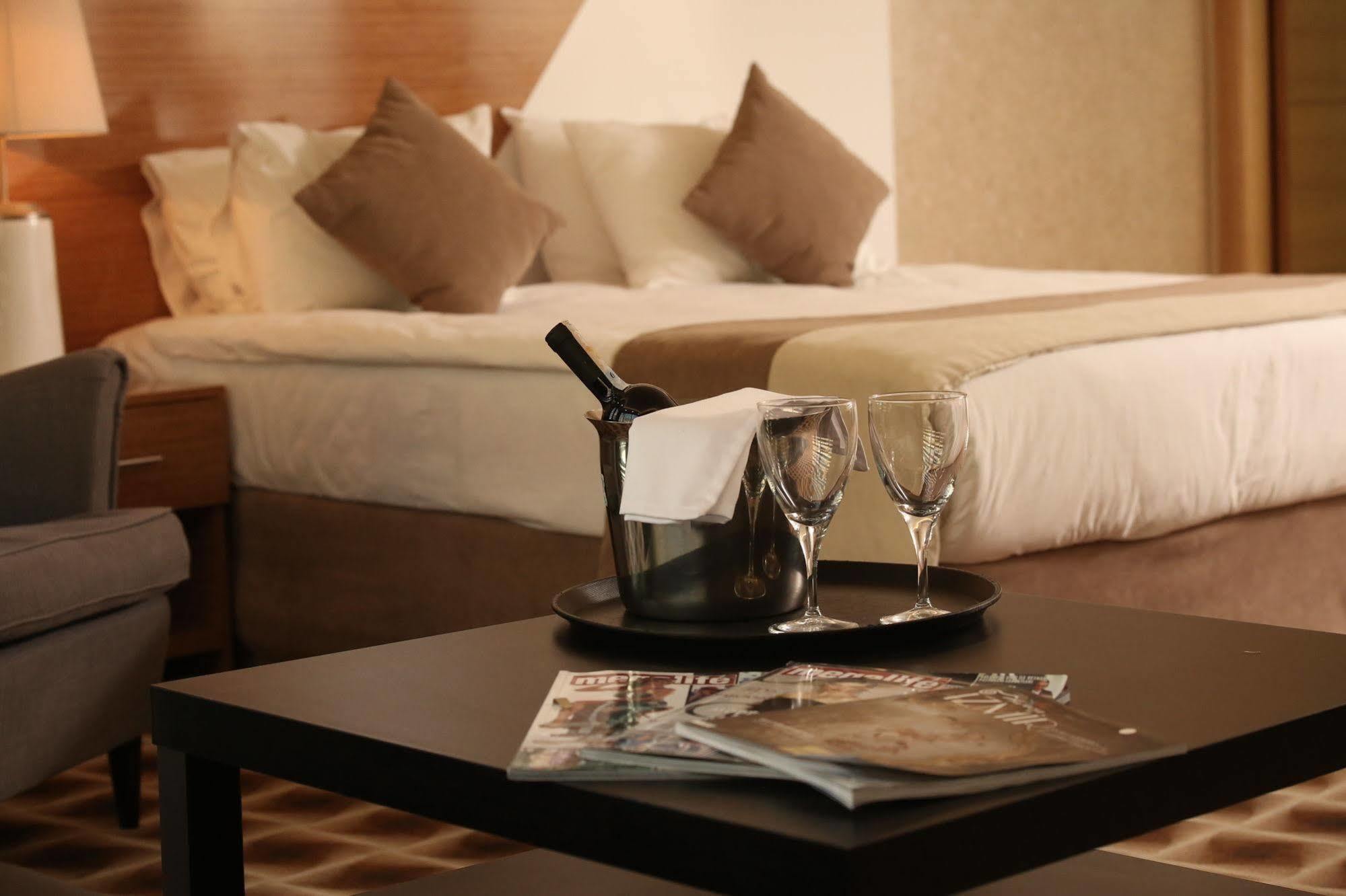Way Hotel 伊兹密尔 外观 照片