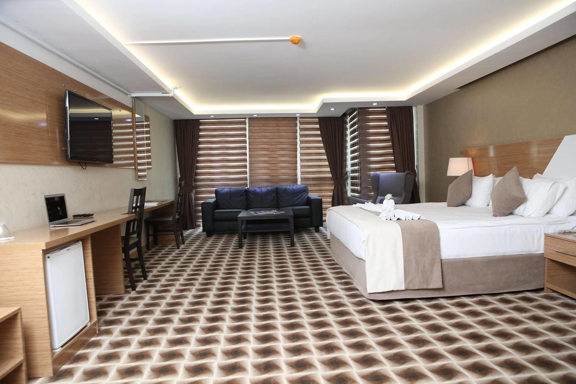 Way Hotel 伊兹密尔 外观 照片