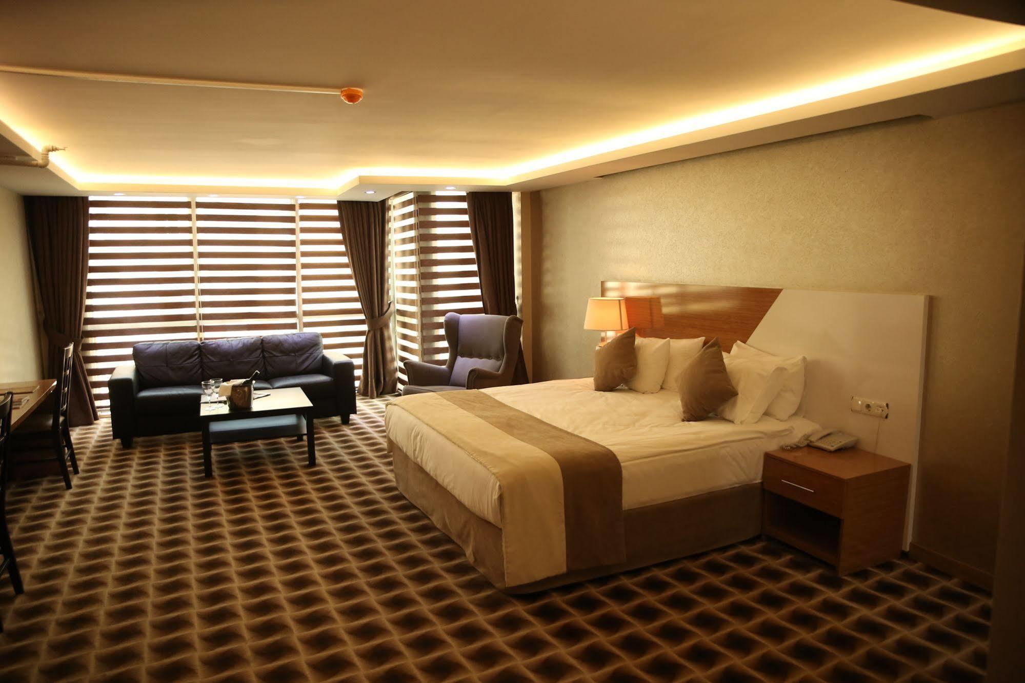 Way Hotel 伊兹密尔 外观 照片