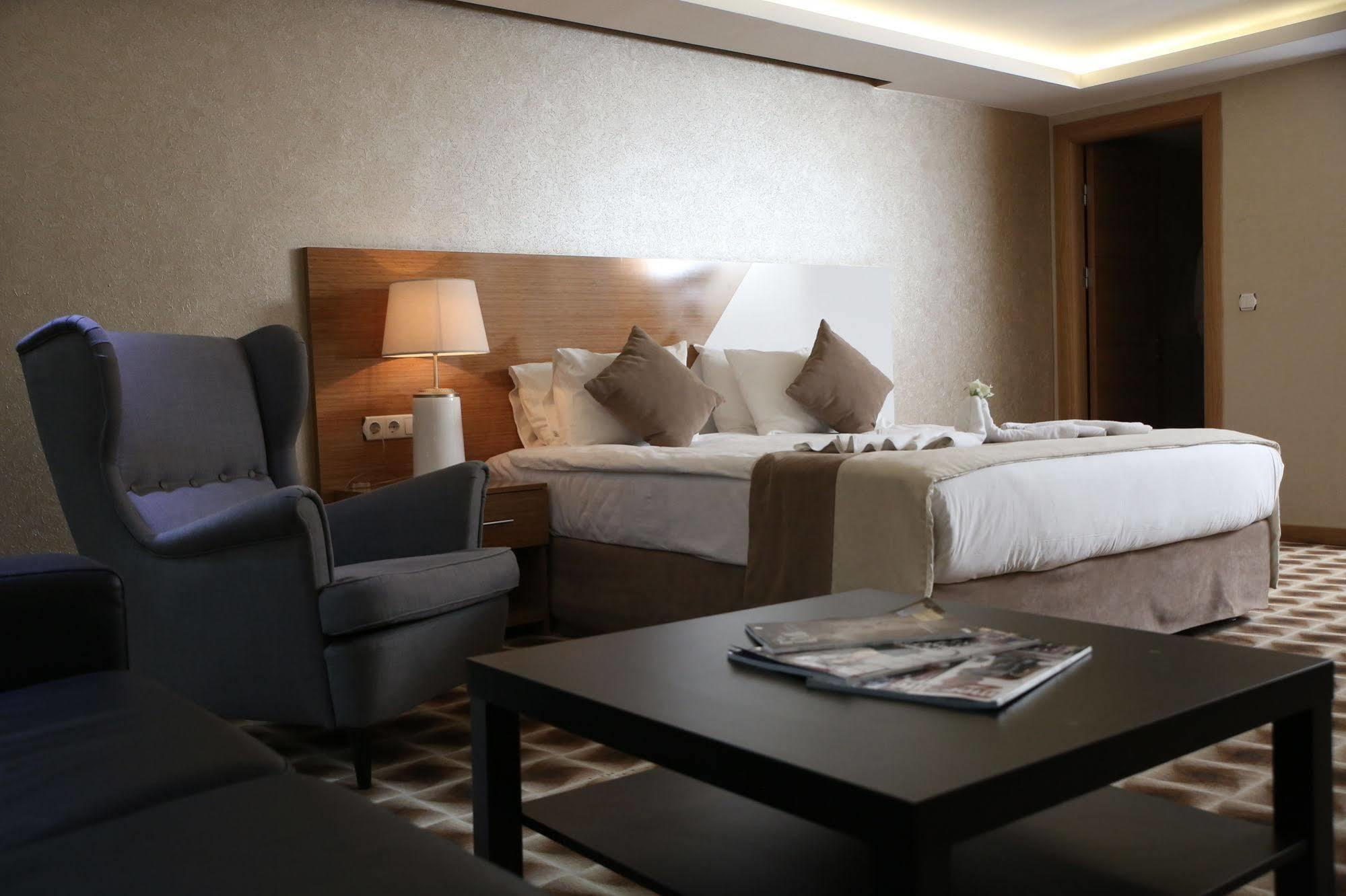 Way Hotel 伊兹密尔 外观 照片